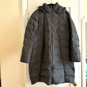 Lands’ End long winter coat. Size L 14-16. Darkish heather grey.